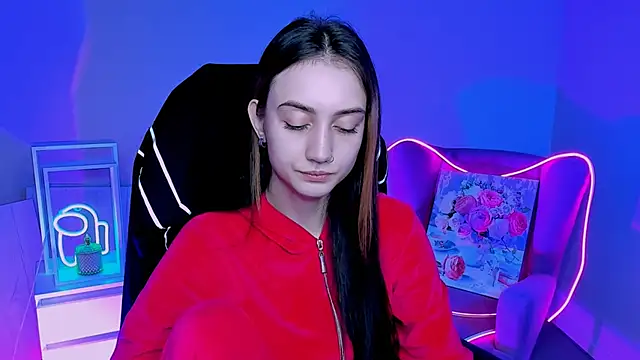 Snapshot of olivianorton chatting on 15, 10, 2025 olivianorton online show from 15, 10, 2025