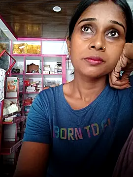Snapshot of hotshreya69 chatting on 12, 9, 2025 hotshreya69 online show from 12, 9, 2025