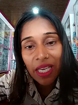 Snapshot of hotshreya69 chatting on 18, 9, 2025 hotshreya69 online show from 18, 9, 2025