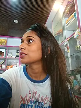 Snapshot of hotshreya69 chatting on 19, 9, 2025 hotshreya69 online show from 19, 9, 2025