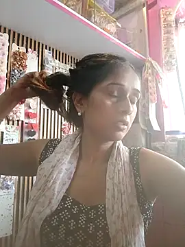 Snapshot of hotshreya69 chatting on 24, 9, 2025 hotshreya69 online show from 24, 9, 2025