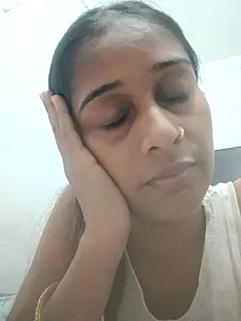 Snapshot of hotshreya69 chatting on 28, 9, 2025 hotshreya69 online show from 28, 9, 2025