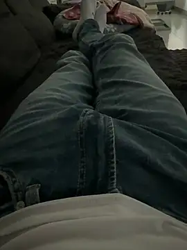 Snapshot of maxmaxmad8502 chatting on 8, 4, 2026 maxmaxmad8502 online show from 8, 4, 2026