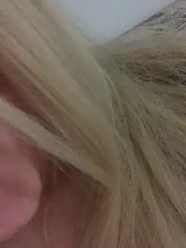 Snapshot of loirinhaszsp chatting on 20, 11, 2025 loirinhaszsp online show from 20, 11, 2025