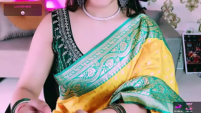 Snapshot of My_Rose chatting on 17, 3, 2026 My Rose online show from 17, 3, 2026