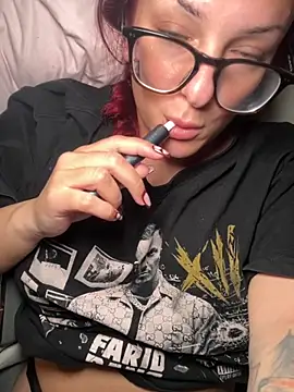 Snapshot of OliviaaFischer chatting on 14, 10, 2025 OliviaaFischer online show from 14, 10, 2025