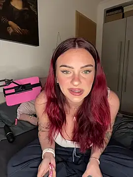 OliviaaFischer online show from 12, 5, 2026