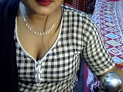 Snapshot of Nusrat_Faria07 chatting on 21, 10, 2025 Nusrat Faria07 online show from 21, 10, 2025