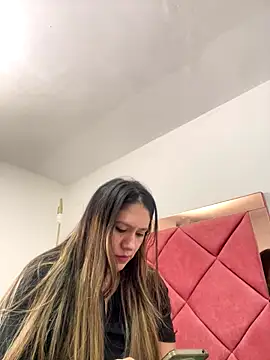 emma hot2006 online show from 7, 11, 2025