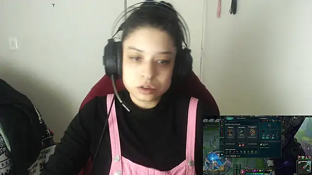 Snapshot of miss_carmila1 chatting on 31, 10, 2025 miss carmila1 online show from 31, 10, 2025