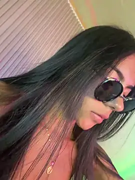 LilybethGray online show from 8, 5, 2026