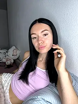 Snapshot of karrr__aaa chatting on 23, 9, 2025 karrr aaa online show from 23, 9, 2025