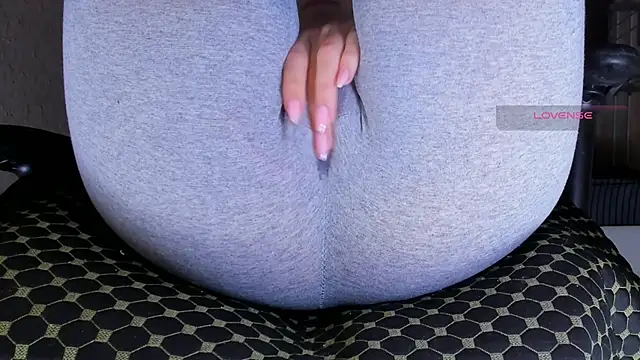 Cameltoe squirt inPants online show from 12, 1, 2026