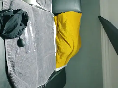 Snapshot of slavic_boy_39 chatting on 5, 12, 2025 slavic boy 39 online show from 5, 12, 2025