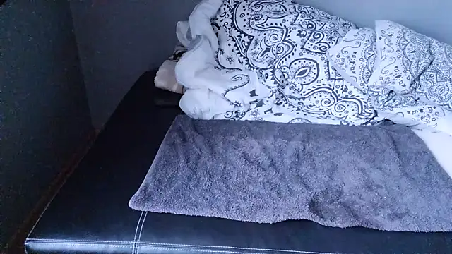 Snapshot of slavic_boy_39 chatting on 22, 12, 2025 slavic boy 39 online show from 22, 12, 2025