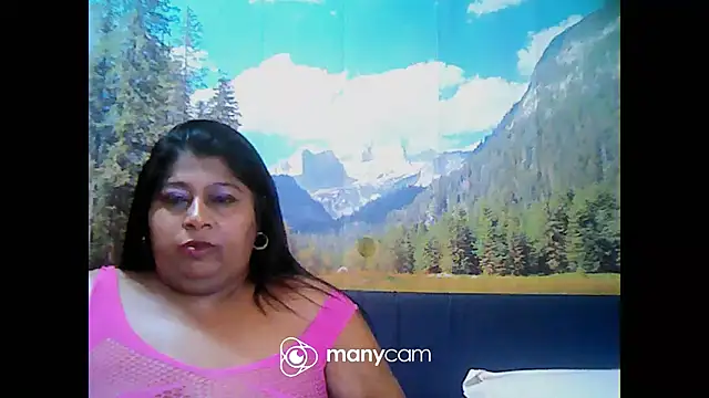 Snapshot of indianhoney694u chatting on 23, 1, 2025 indianhoney694u online show from 23, 1, 2025