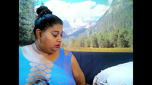 Snapshot of indianhoney694u chatting on 19, 9, 2025 indianhoney694u online show from 19, 9, 2025