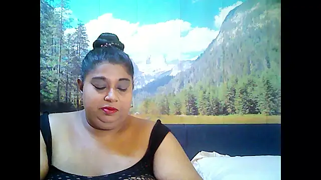 Snapshot of indianhoney694u chatting on 27, 9, 2025 indianhoney694u online show from 27, 9, 2025