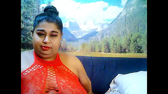 Snapshot of indianhoney694u chatting on 11, 10, 2025 indianhoney694u online show from 11, 10, 2025