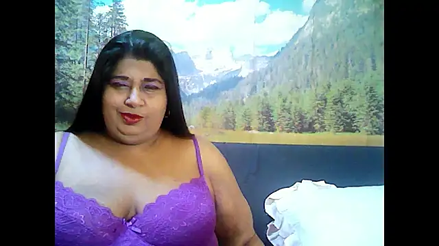 Snapshot of indianhoney694u chatting on 24, 10, 2025 indianhoney694u online show from 24, 10, 2025