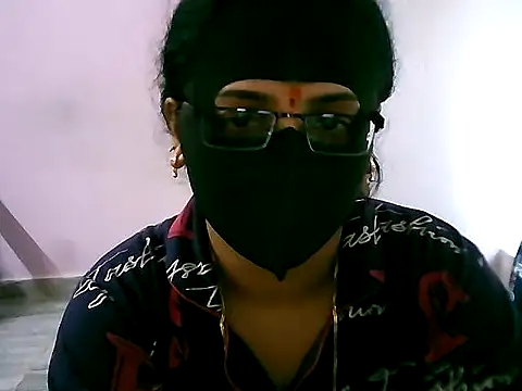 Snapshot of jannu6482 chatting on 18, 9, 2025 jannu6482 online show from 18, 9, 2025