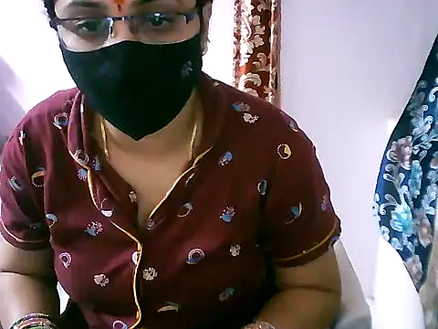 Snapshot of jannu6482 chatting on 24, 9, 2025 jannu6482 online show from 24, 9, 2025