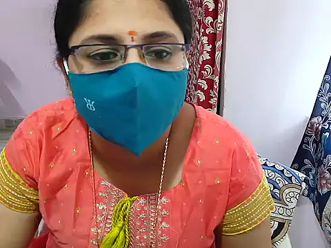 Snapshot of jannu6482 chatting on 11, 10, 2025 jannu6482 online show from 11, 10, 2025