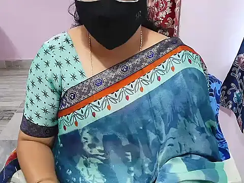 Snapshot of jannu6482 chatting on 17, 10, 2025 jannu6482 online show from 17, 10, 2025