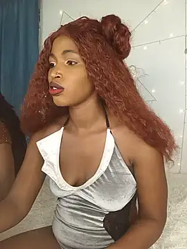 Snapshot of XOXOebony chatting on 26, 5, 2026 XOXOebony online show from 26, 5, 2026
