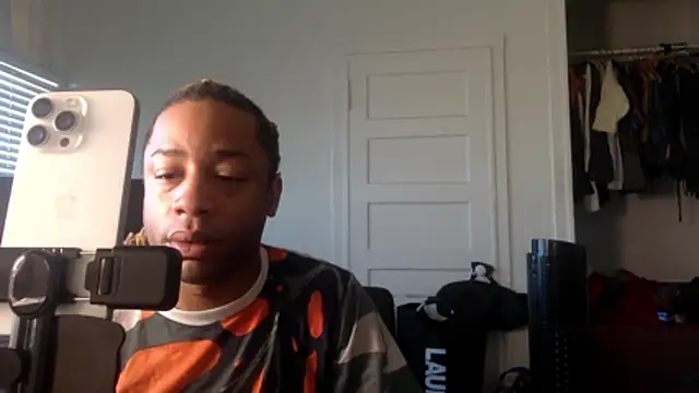 Diodre Benyoon online show from 12, 1, 2026