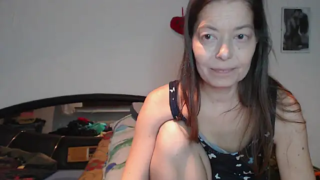 Snapshot of SexySarah177 chatting on 22, 12, 2024 SexySarah177 online show from 22, 12, 2024