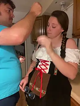 Mommasaurrex online show from 26, 9, 2025