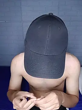 novinho safado   online show from 18, 5, 2026