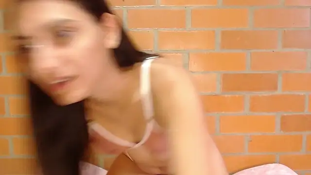 Montserrat Jay online show from 6, 11, 2025