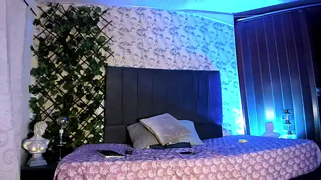 Snapshot of luciana_valentina chatting on 3, 10, 2025 luciana valentina online show from 3, 10, 2025