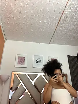 TwerkingNat online show from 11, 9, 2025