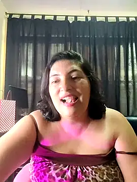 Snapshot of lina_maria99 chatting on 15, 10, 2025 lina maria99 online show from 15, 10, 2025