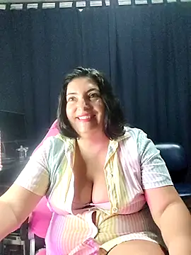 Snapshot of lina_maria99 chatting on 16, 10, 2025 lina maria99 online show from 16, 10, 2025