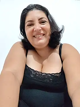Snapshot of lina_maria99 chatting on 24, 10, 2025 lina maria99 online show from 24, 10, 2025