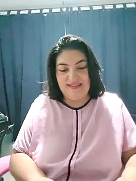 Snapshot of lina_maria99 chatting on 25, 10, 2025 lina maria99 online show from 25, 10, 2025