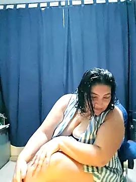 Snapshot of lina_maria99 chatting on 4, 11, 2025 lina maria99 online show from 4, 11, 2025