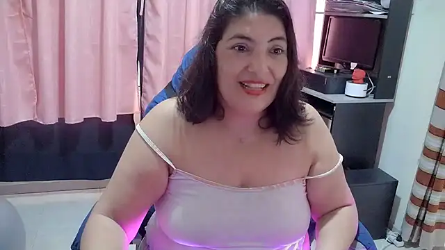 Snapshot of lina_maria99 chatting on 14, 1, 2026 lina maria99 online show from 14, 1, 2026