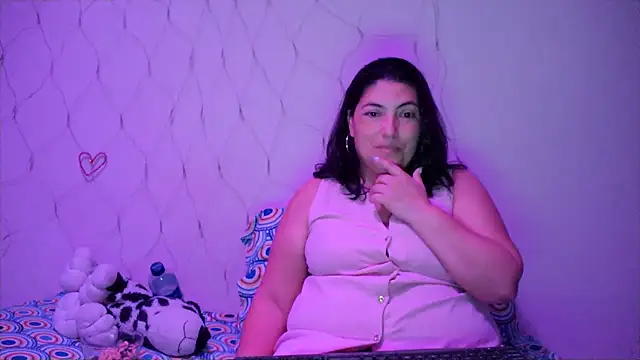 Snapshot of lina_maria99 chatting on 25, 5, 2026 lina maria99 online show from 25, 5, 2026