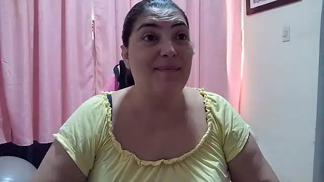 Snapshot of lina_maria99 chatting on 27, 5, 2026 lina maria99 online show from 27, 5, 2026