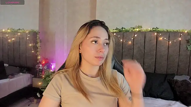 LanaMills  online show from 5, 2, 2026