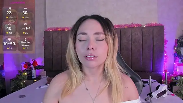 LanaMills  online show from 25, 6, 2026