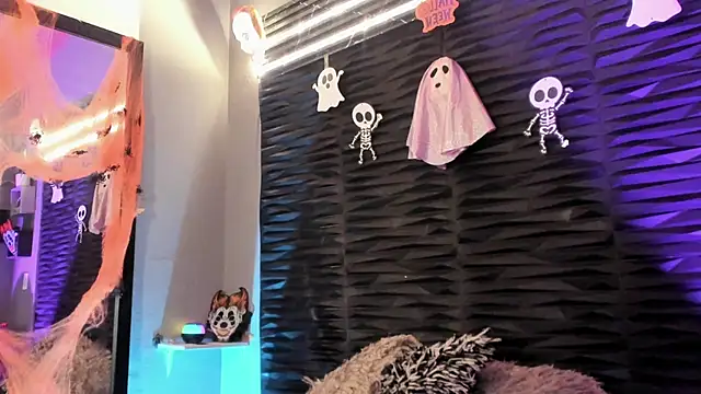 lu styles  online show from 9, 10, 2025