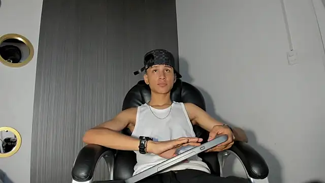 Snapshot of Daddy_Darcks chatting on 25, 9, 2025 Daddy Darcks online show from 25, 9, 2025