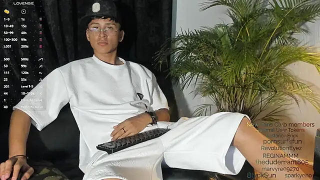 Snapshot of Daddy_Darcks chatting on 4, 10, 2025 Daddy Darcks online show from 4, 10, 2025