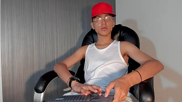 Snapshot of Daddy_Darcks chatting on 22, 10, 2025 Daddy Darcks online show from 22, 10, 2025